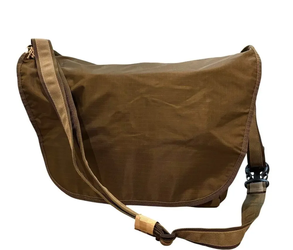 Vintage Y2K Gap 2002 Olive Green Nylon Multi-Pocket Messenger Bag NEW WITH TAGS